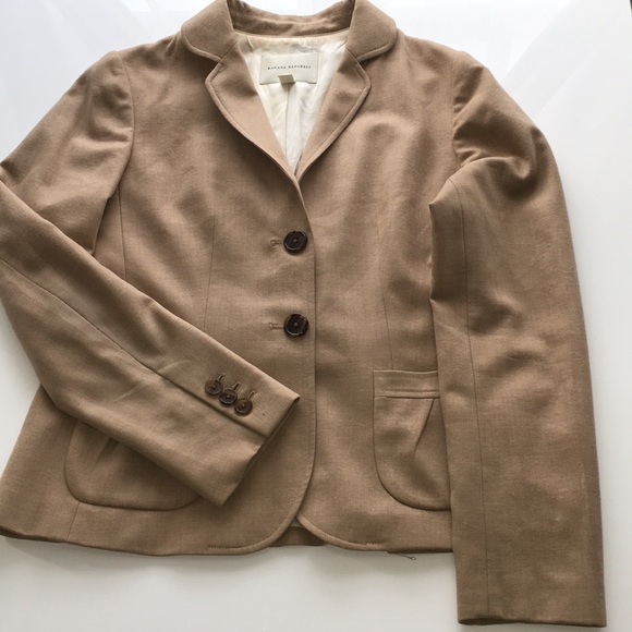 Banana Republic Jackets & Blazers - BR tan blazer